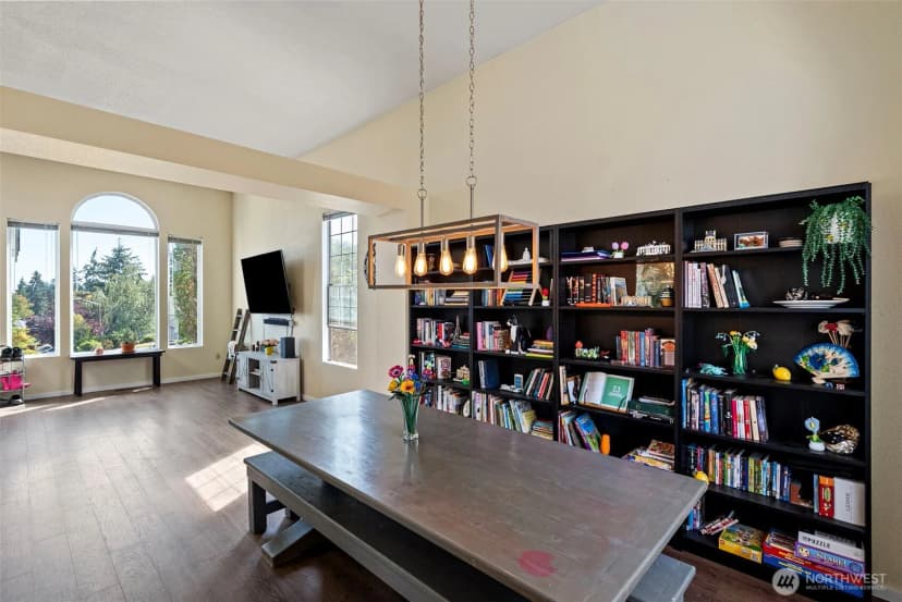 Property photo for 10247 Hamilton Place Nw, Silverdale photo 15