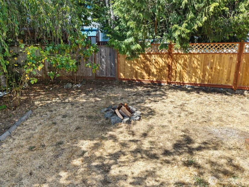 Property photo for 10247 Hamilton Place Nw, Silverdale photo 11