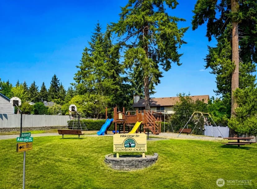 Property photo for 10247 Hamilton Place Nw, Silverdale photo 36