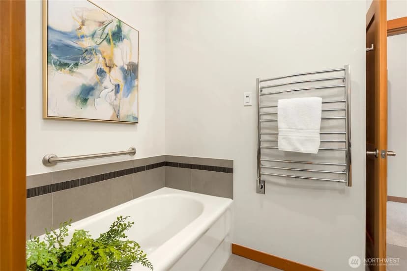 Property photo for 722 Ne Vineyard Lane #l102, Bainbridge Island photo 22