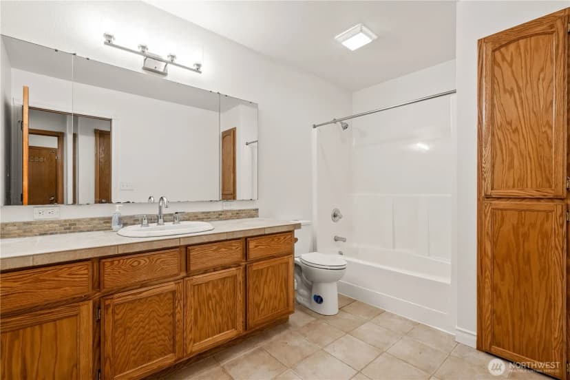 Property photo for 1160 N Cascade Court, Lynden photo 25