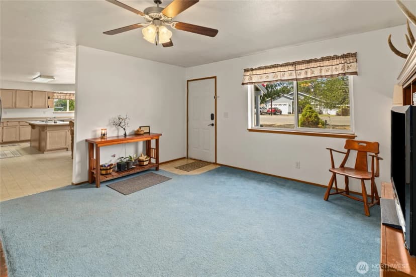 Property photo for 323 Madison Avenue, South Cle Elum photo 9