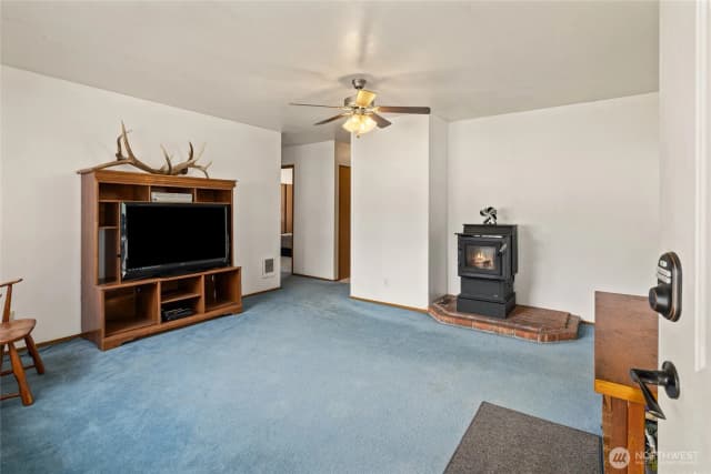 Property photo for 323 Madison Avenue, South Cle Elum photo 5