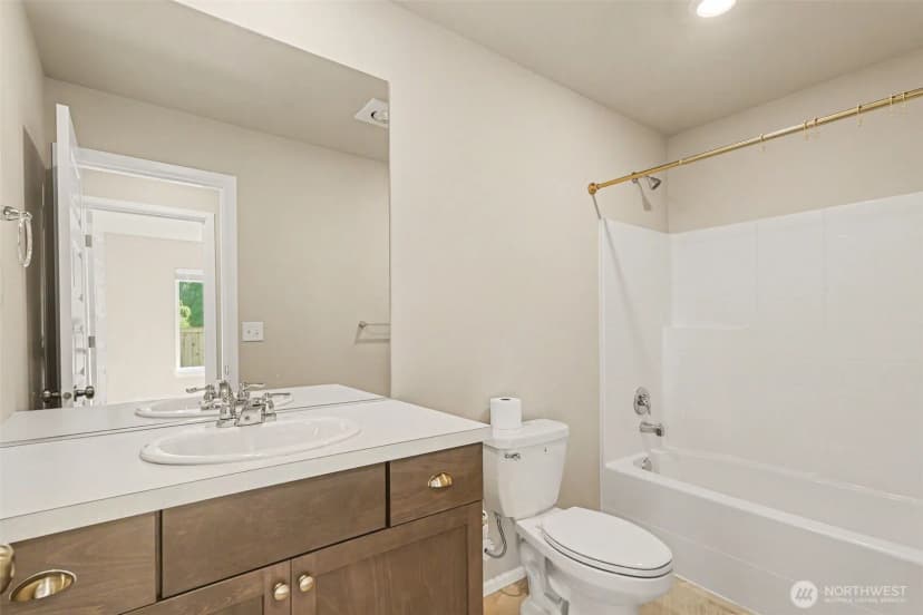 Property photo for 7913 39th Place Ne, Marysville photo 18