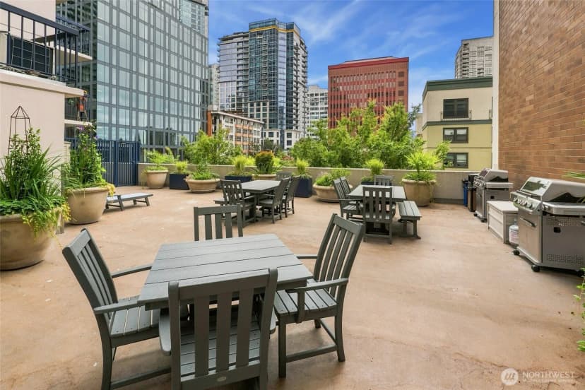 Property photo for 2100 3rd Avenue #602, Seattle photo 32