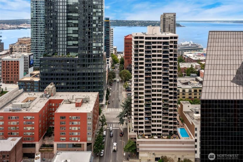 Property photo for 2100 3rd Avenue #602, Seattle photo 38