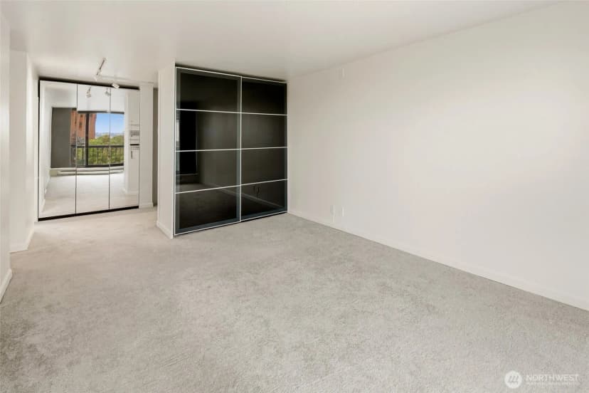 Property photo for 2100 3rd Avenue #602, Seattle photo 18