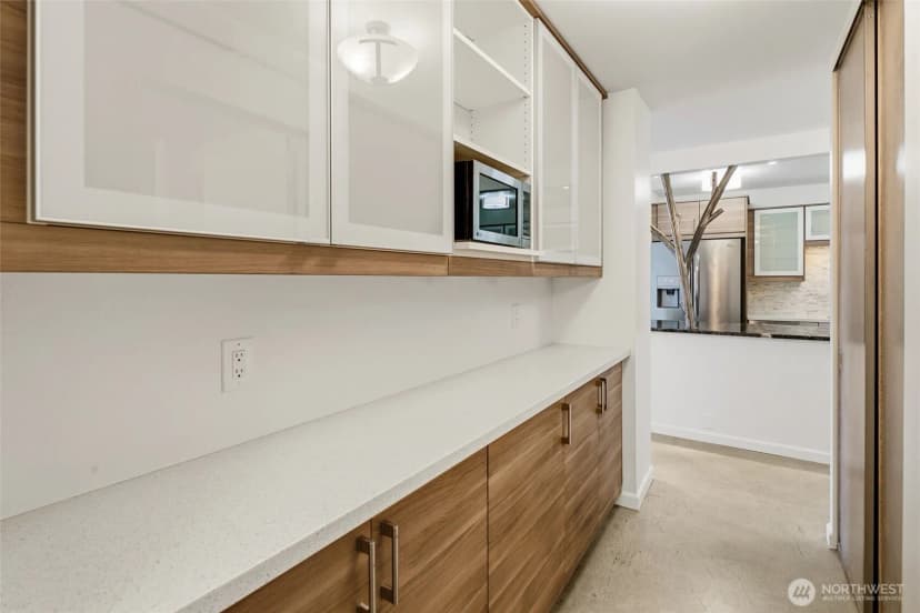 Property photo for 2100 3rd Avenue #602, Seattle photo 7