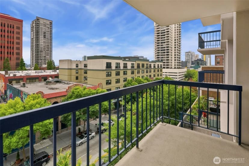 Property photo for 2100 3rd Avenue #602, Seattle photo 27