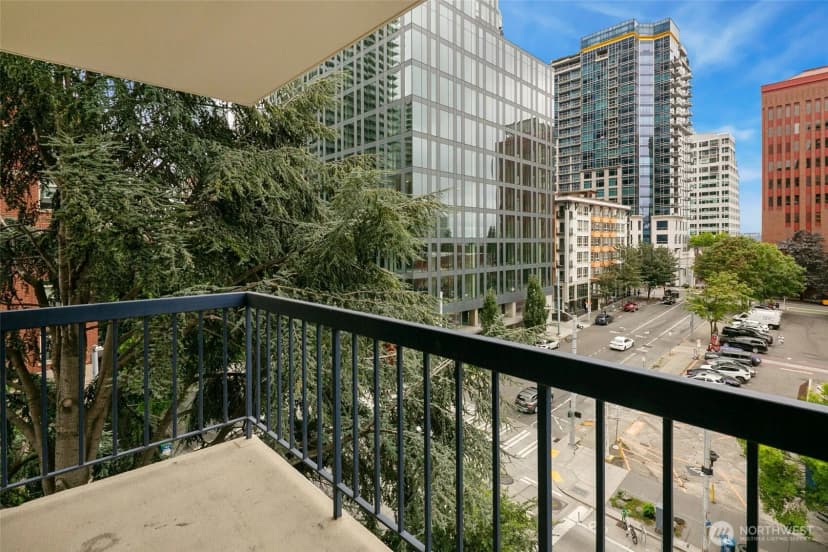 Property photo for 2100 3rd Avenue #602, Seattle photo 26