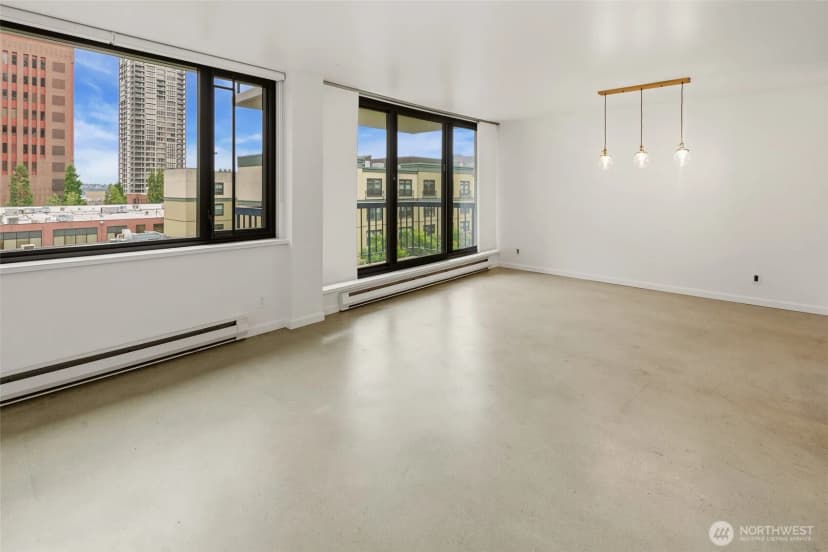 Property photo for 2100 3rd Avenue #602, Seattle photo 12