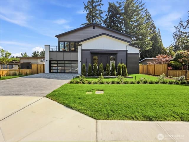 Property photo for 1212 143rd Avenue Se, Bellevue