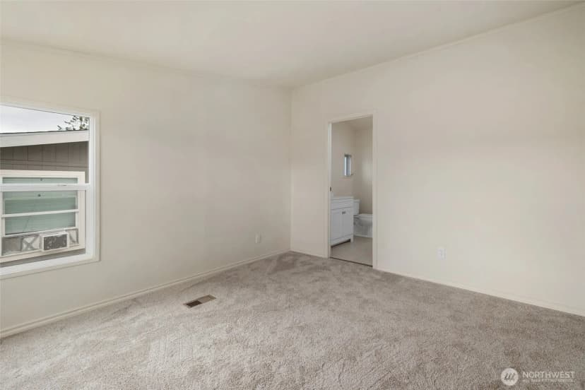 Property photo for 1012 Shawn Avenue, Oak Harbor photo 27