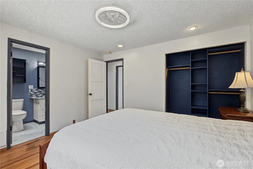 Property photo for 3710 S 268th, Kent photo 16