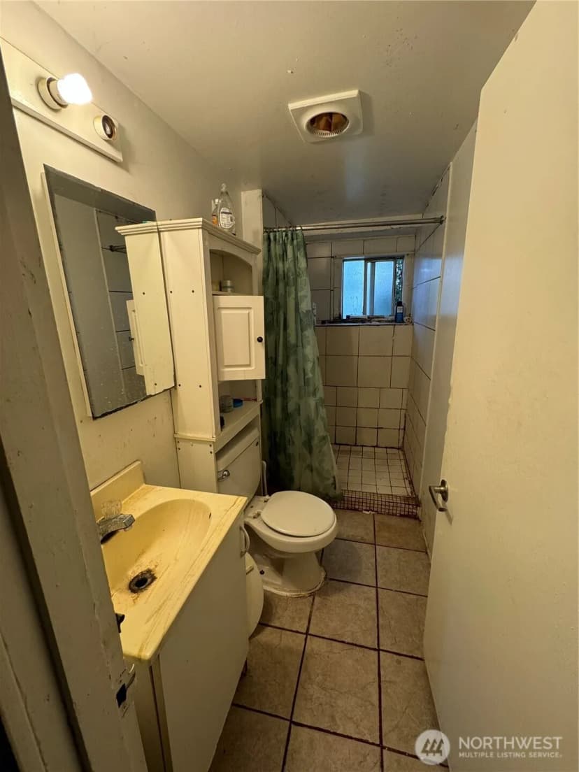 Property photo for 3428 18th Ave S, Seattle photo 24