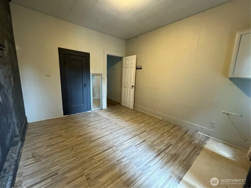 Property photo for 3428 18th Ave S, Seattle photo 8