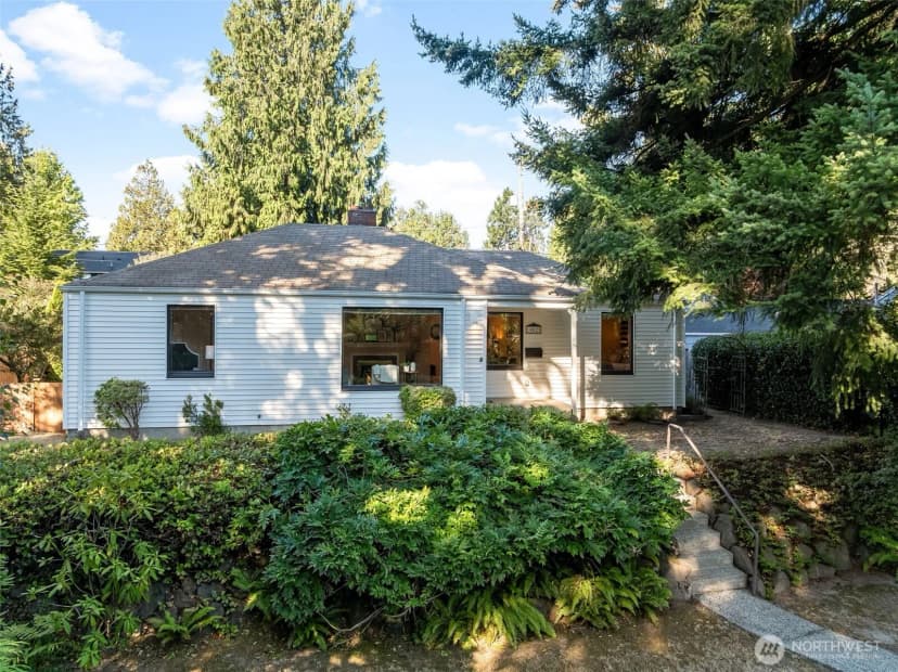 Property photo for 16025 10th Ave Ne, Shoreline