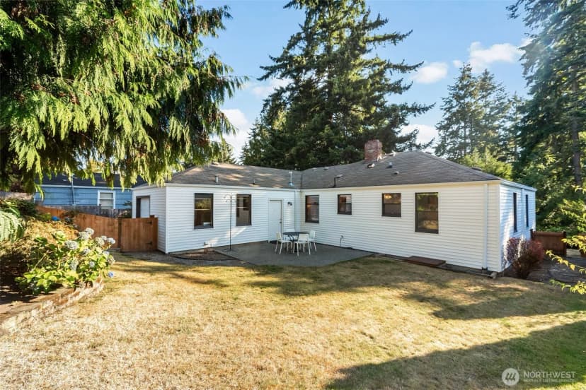 Property photo for 16025 10th Ave Ne, Shoreline photo 27