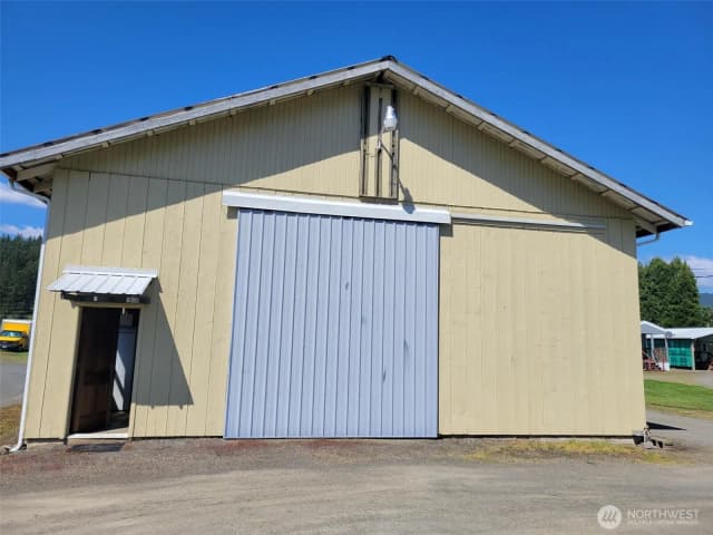 Property photo for 160 Mossyrock Road W, Mossyrock photo 2