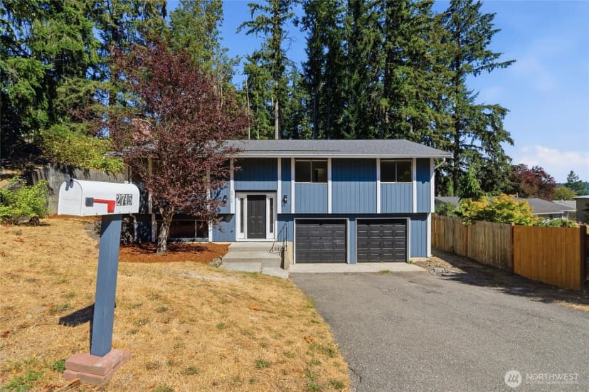 Property photo for 2715 Lodgepole Drive Se, Port Orchard photo 3