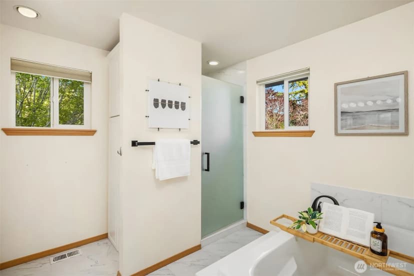 Property photo for 3531 Ne 24th Court, Renton photo 22