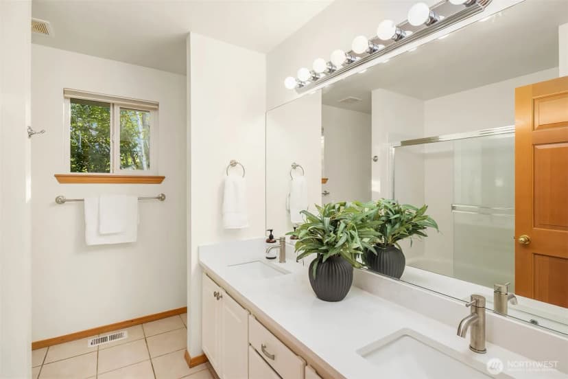 Property photo for 3531 Ne 24th Court, Renton photo 28