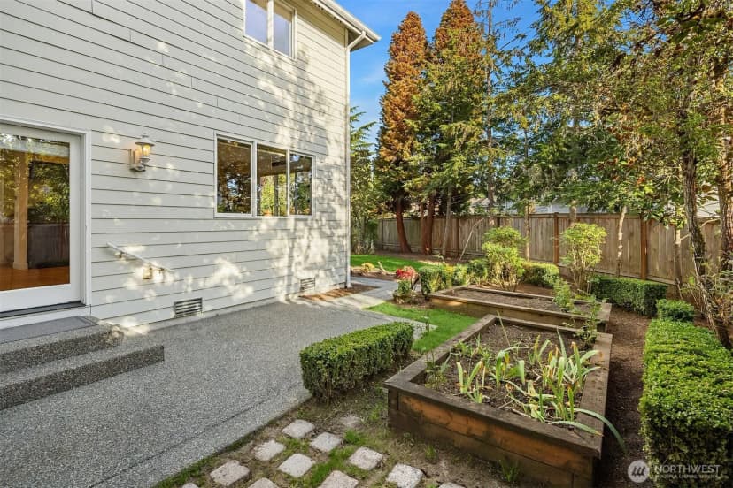 Property photo for 3531 Ne 24th Court, Renton photo 4