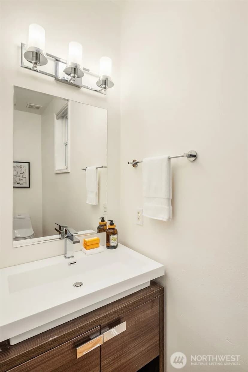 Property photo for 3531 Ne 24th Court, Renton photo 18