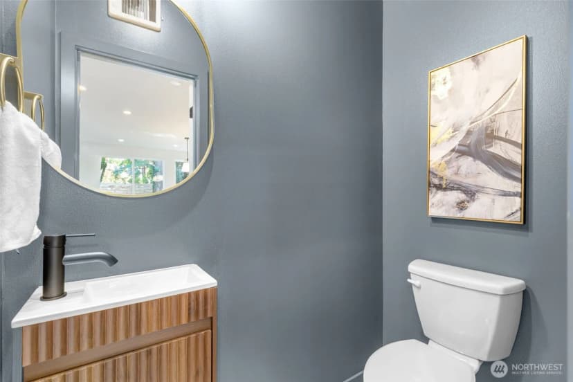 Property photo for 121 N 136th Street, Seattle photo 17