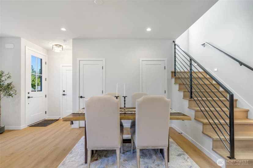 Property photo for 121 N 136th Street, Seattle photo 16