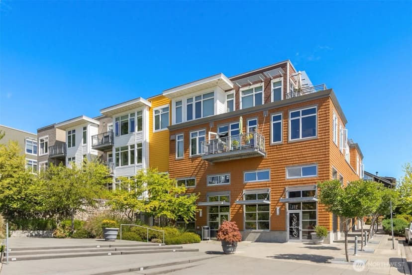 Property photo for 125 Ferncliff Avenue Ne #e242, Bainbridge Island photo 2