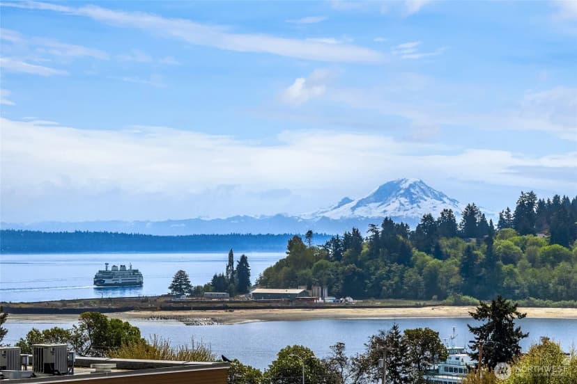 Property photo for 125 Ferncliff Avenue Ne #e242, Bainbridge Island photo 20