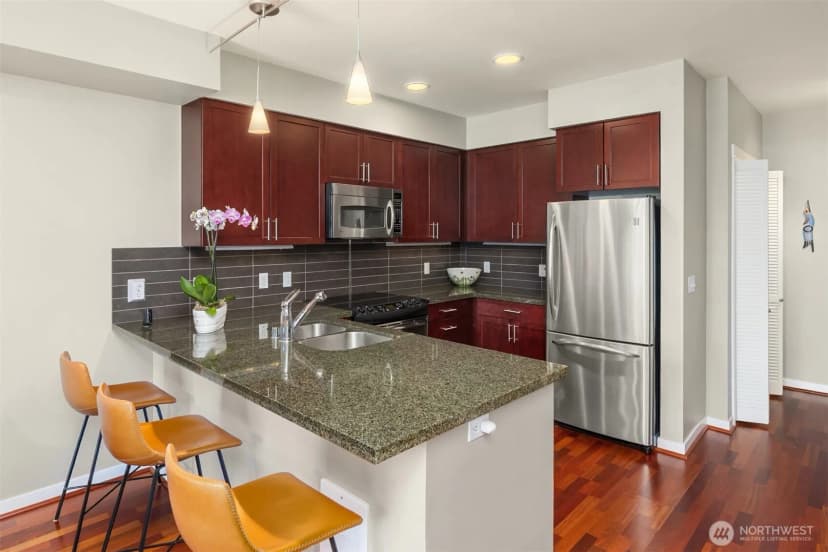 Property photo for 125 Ferncliff Avenue Ne #e242, Bainbridge Island photo 11