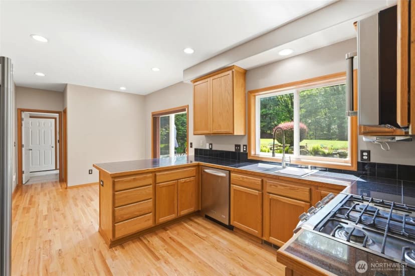 Property photo for 8206 211th Avenue Se, Snohomish photo 6