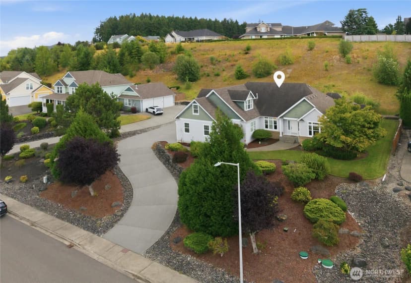 Property photo for 9245 Piperhill Drive Se, Olympia photo 4