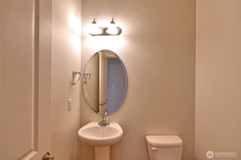 Property photo for 14023 34th Drive Se #b, Mill Creek photo 17