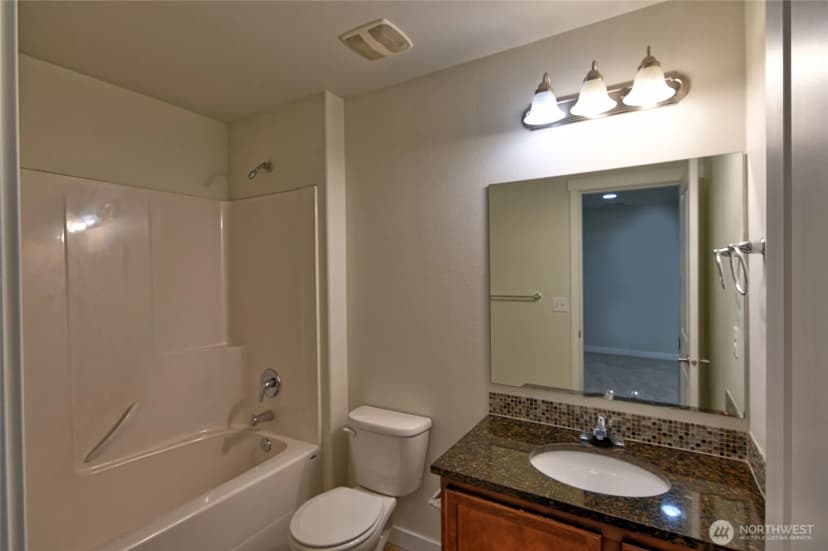 Property photo for 14023 34th Drive Se #b, Mill Creek photo 26