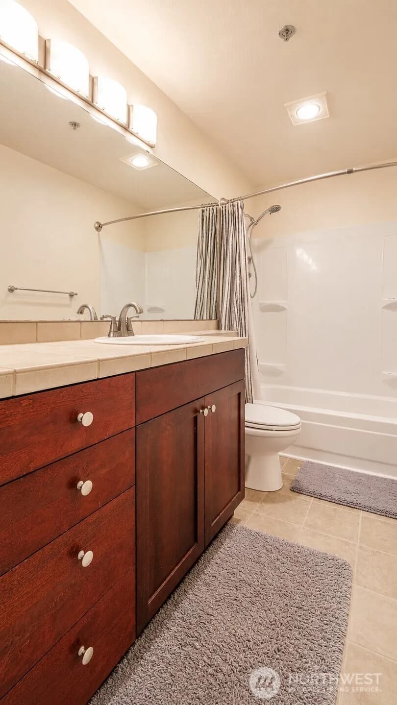 Property photo for 28307 18th Avenue S #b201, Federal Way photo 14