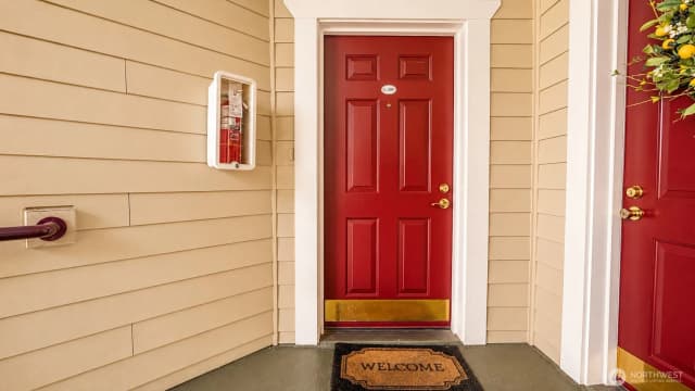 Property photo for 13000 Admiralty Way #c205, Everett photo 4