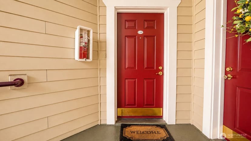 Property photo for 13000 Admiralty Way #c205, Everett photo 4