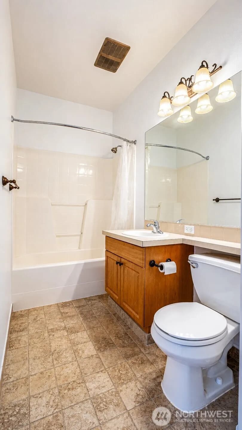 Property photo for 13000 Admiralty Way #c205, Everett photo 14