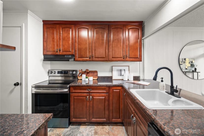 Property photo for 6788 138th Avenue Ne #623, Redmond photo 8