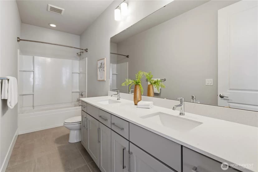 Property photo for 8215 Ne 126th Drive, Kirkland photo 21