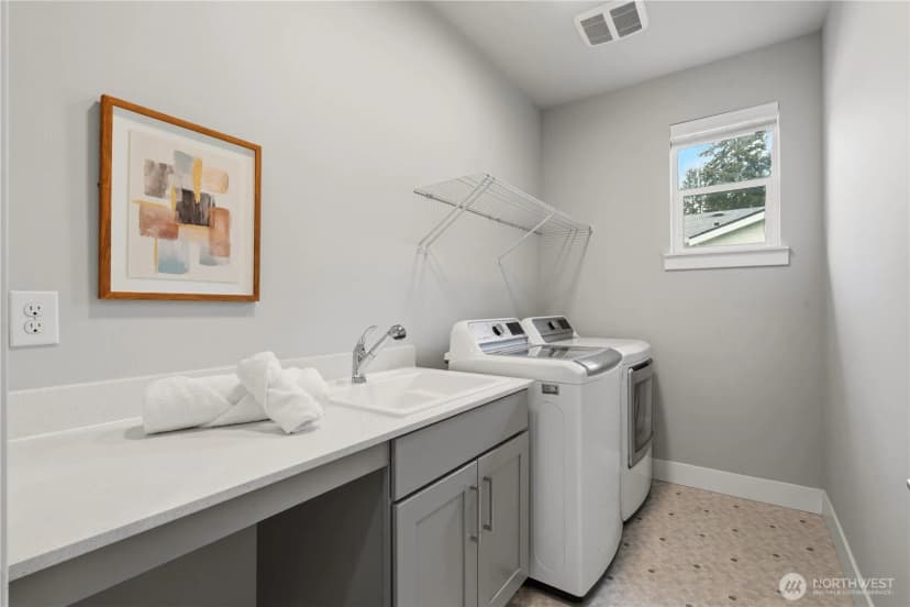 Property photo for 8215 Ne 126th Drive, Kirkland photo 22