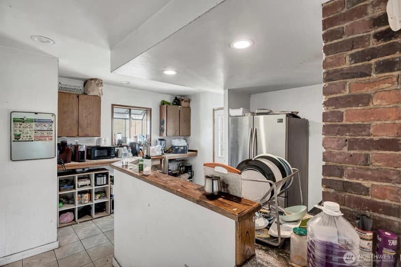 Property photo for 5522 12th Avenue Ne, Seattle photo 14