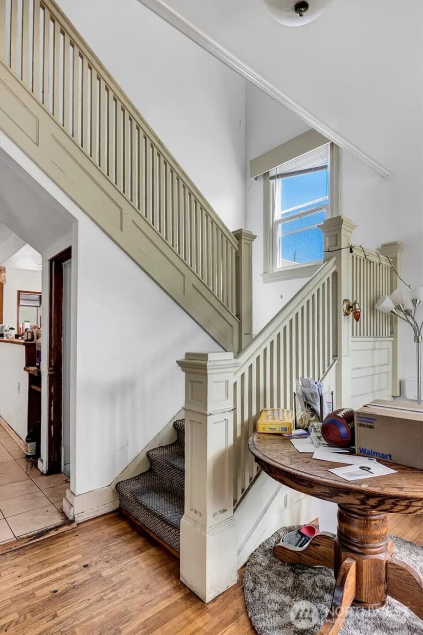 Property photo for 5522 12th Avenue Ne, Seattle photo 12