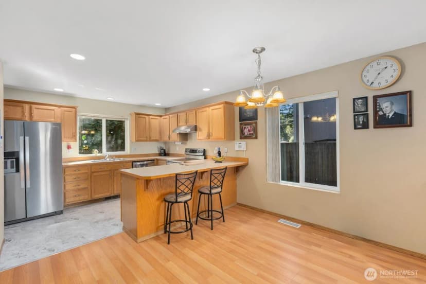Property photo for 6260 Alexis Drive Ne, Bremerton photo 7