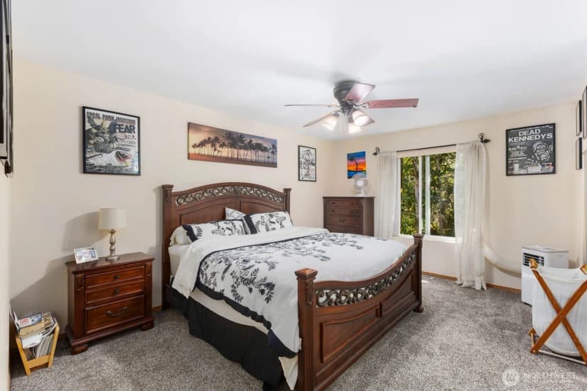 Property photo for 6260 Alexis Drive Ne, Bremerton photo 16