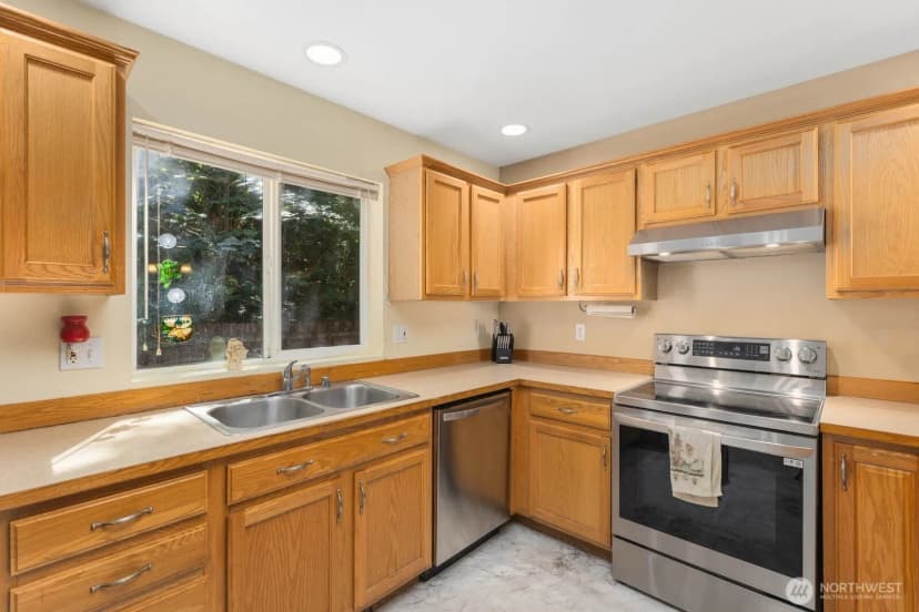Property photo for 6260 Alexis Drive Ne, Bremerton photo 9