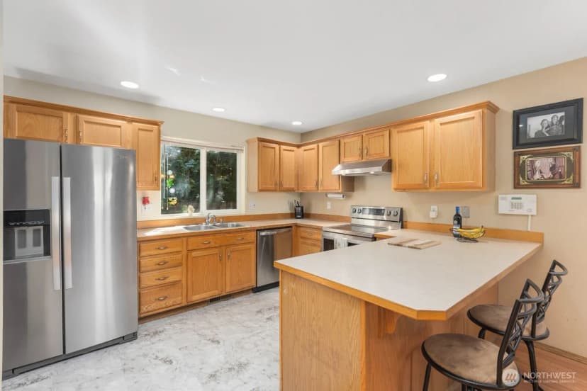 Property photo for 6260 Alexis Drive Ne, Bremerton photo 8